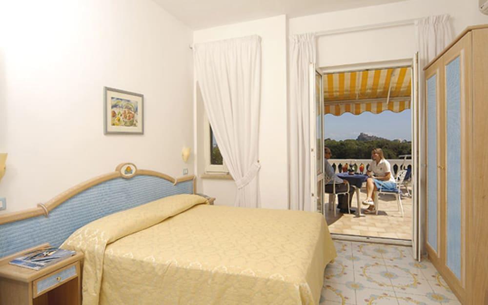 Hotel Bellevue Benessere & Relax 이스키아 외부 사진
