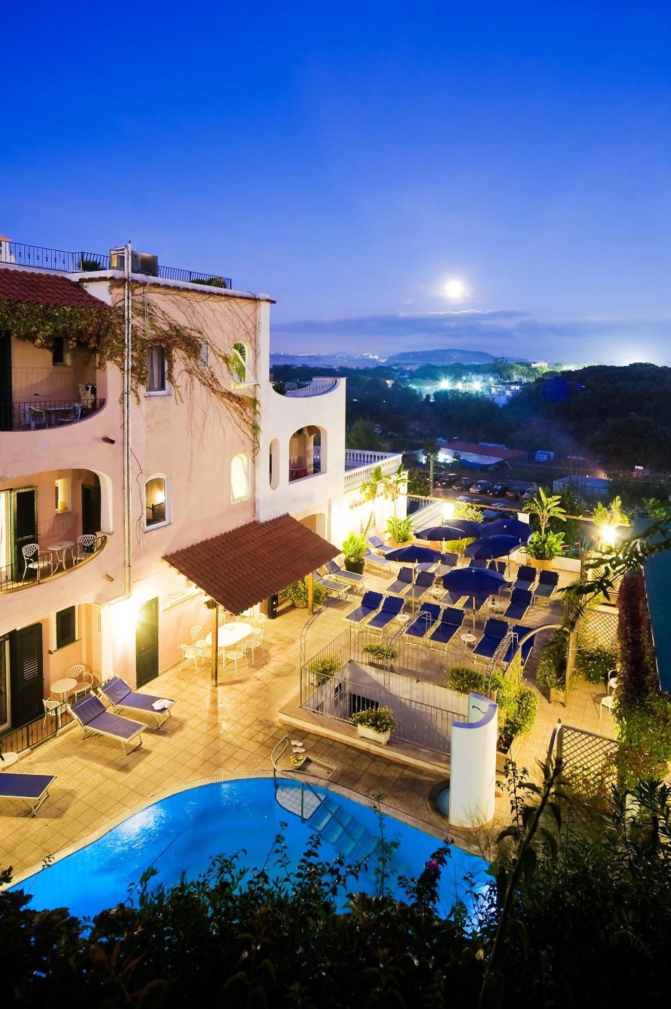 Hotel Bellevue Benessere & Relax 이스키아 외부 사진