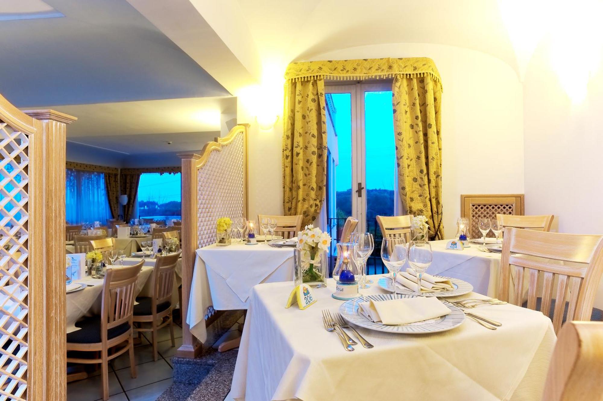 Hotel Bellevue Benessere & Relax 이스키아 외부 사진