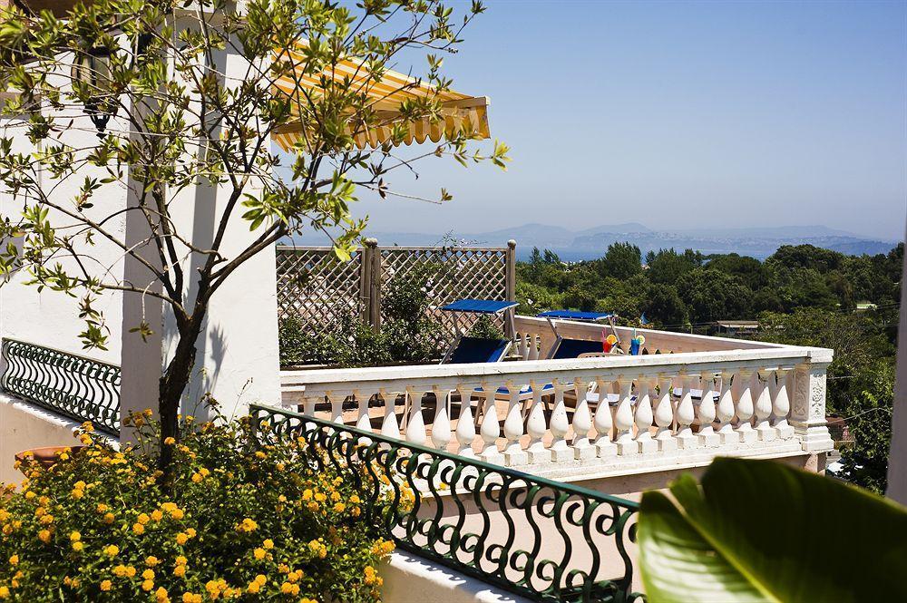 Hotel Bellevue Benessere & Relax 이스키아 외부 사진