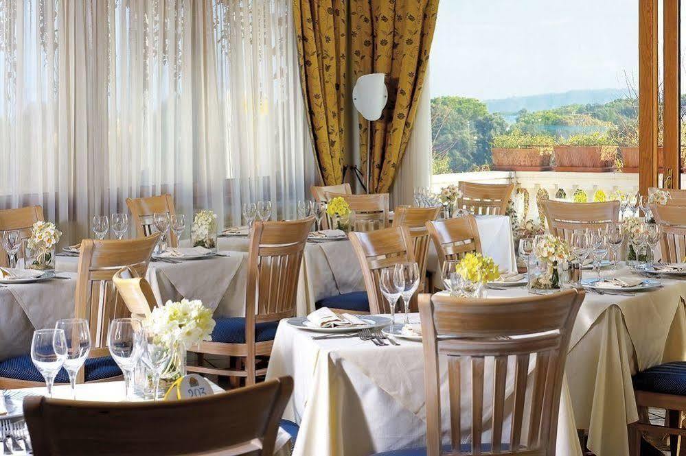 Hotel Bellevue Benessere & Relax 이스키아 외부 사진