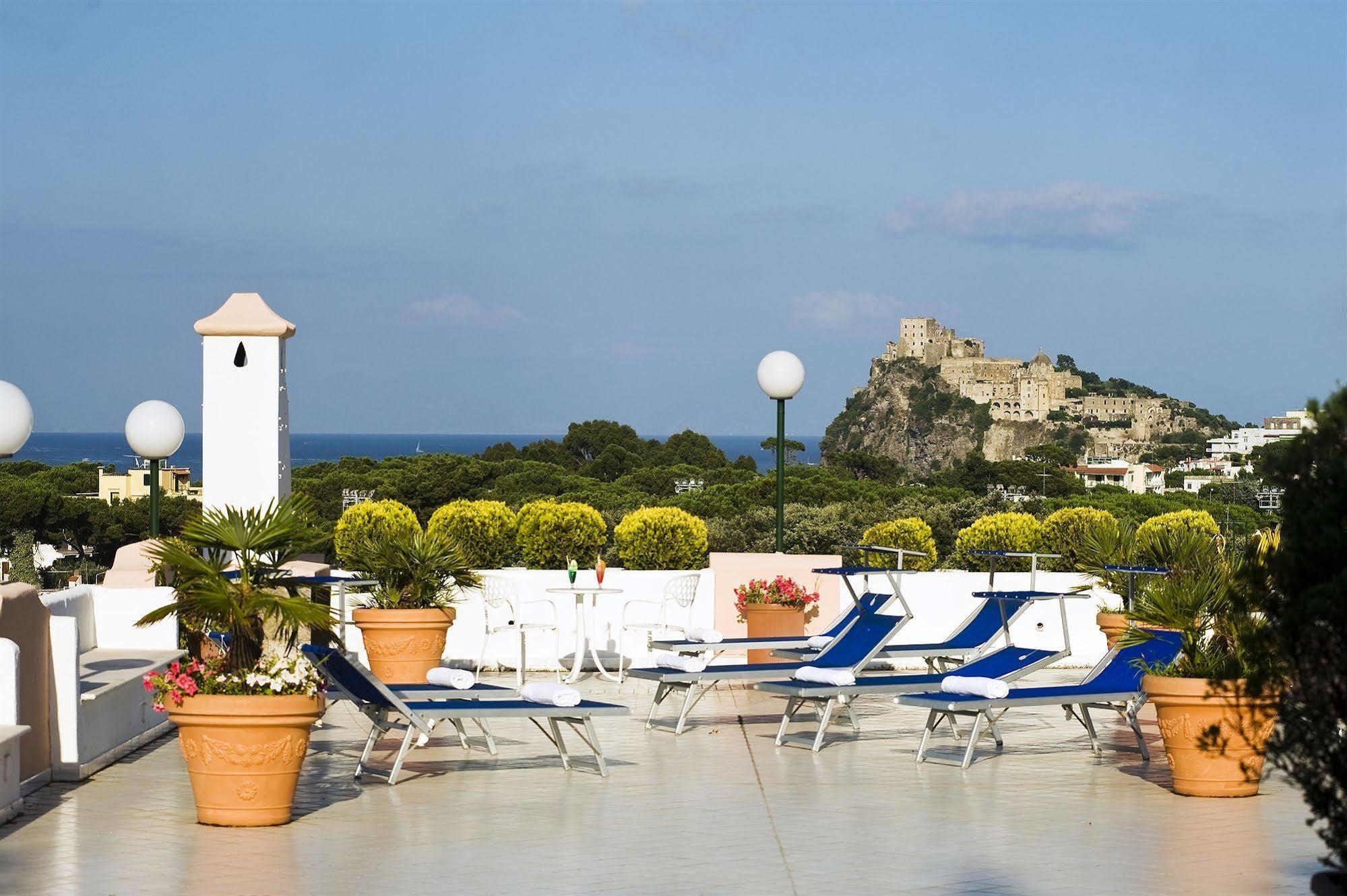 Hotel Bellevue Benessere & Relax 이스키아 외부 사진